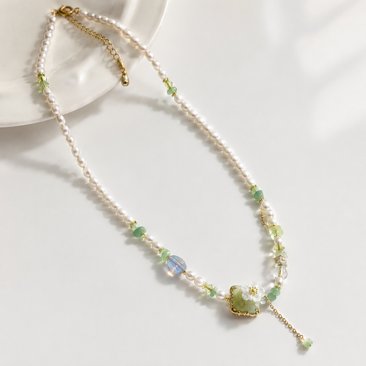 Garden Dew Pearl Necklace