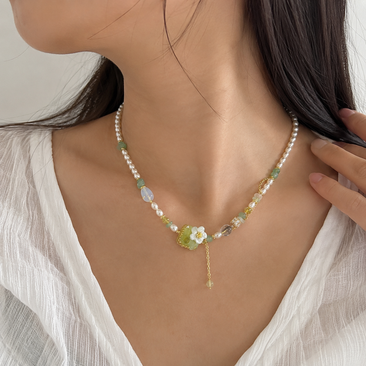 Garden Dew Pearl Necklace