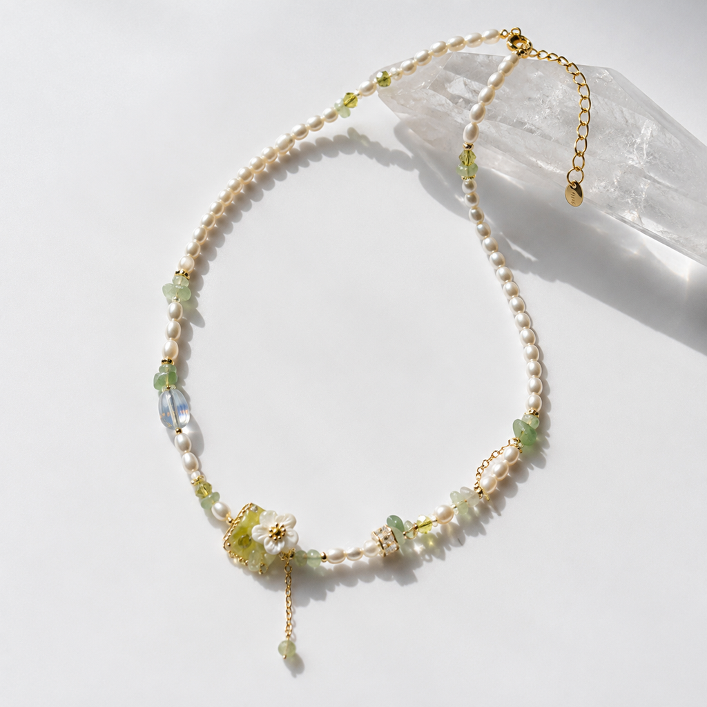 Garden Dew Pearl Necklace