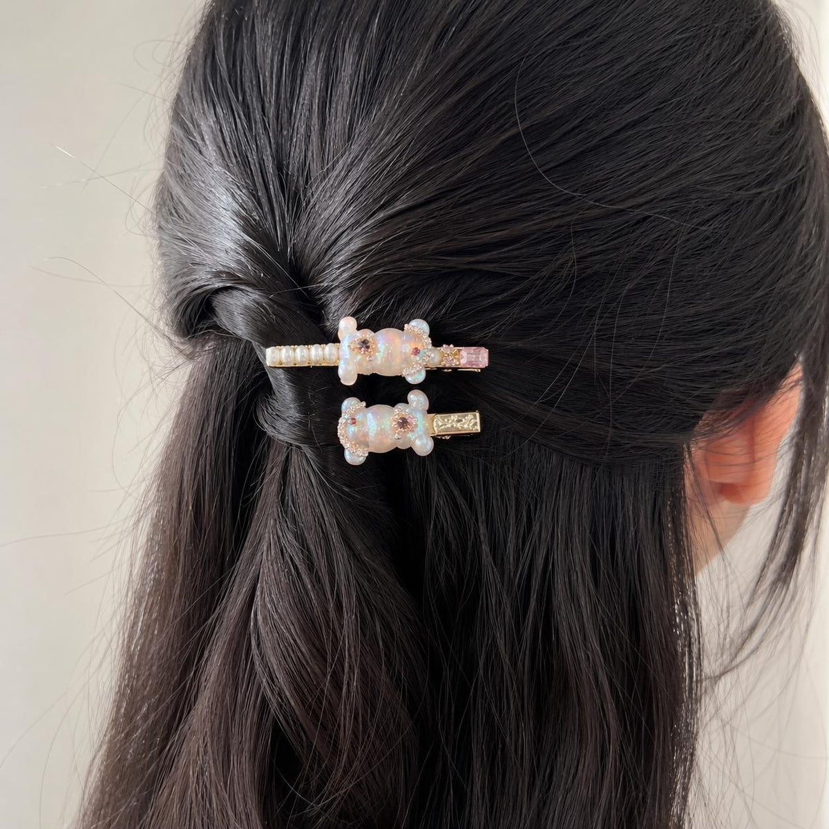 Aurora Teddy Bear Clips, Iridescent Gummy Bear Barrette Set, Pearl Pink Crystal Alligator Pinch, Whimsical Kawaii Coquette Hair Accessories