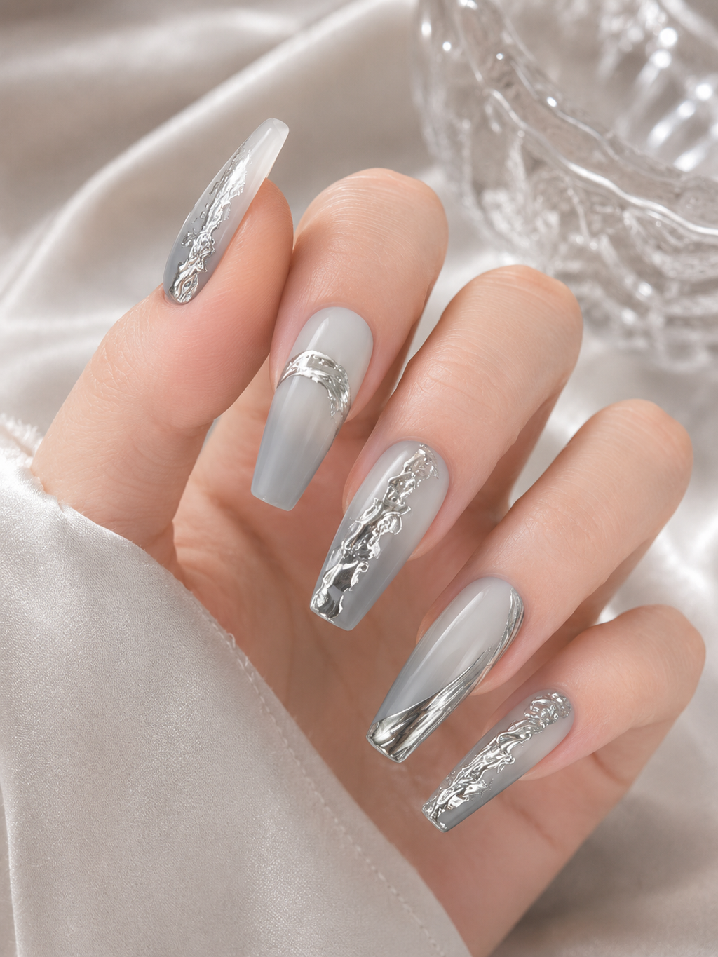 Silver Current – Chrome Silver Press-On Nails No.14