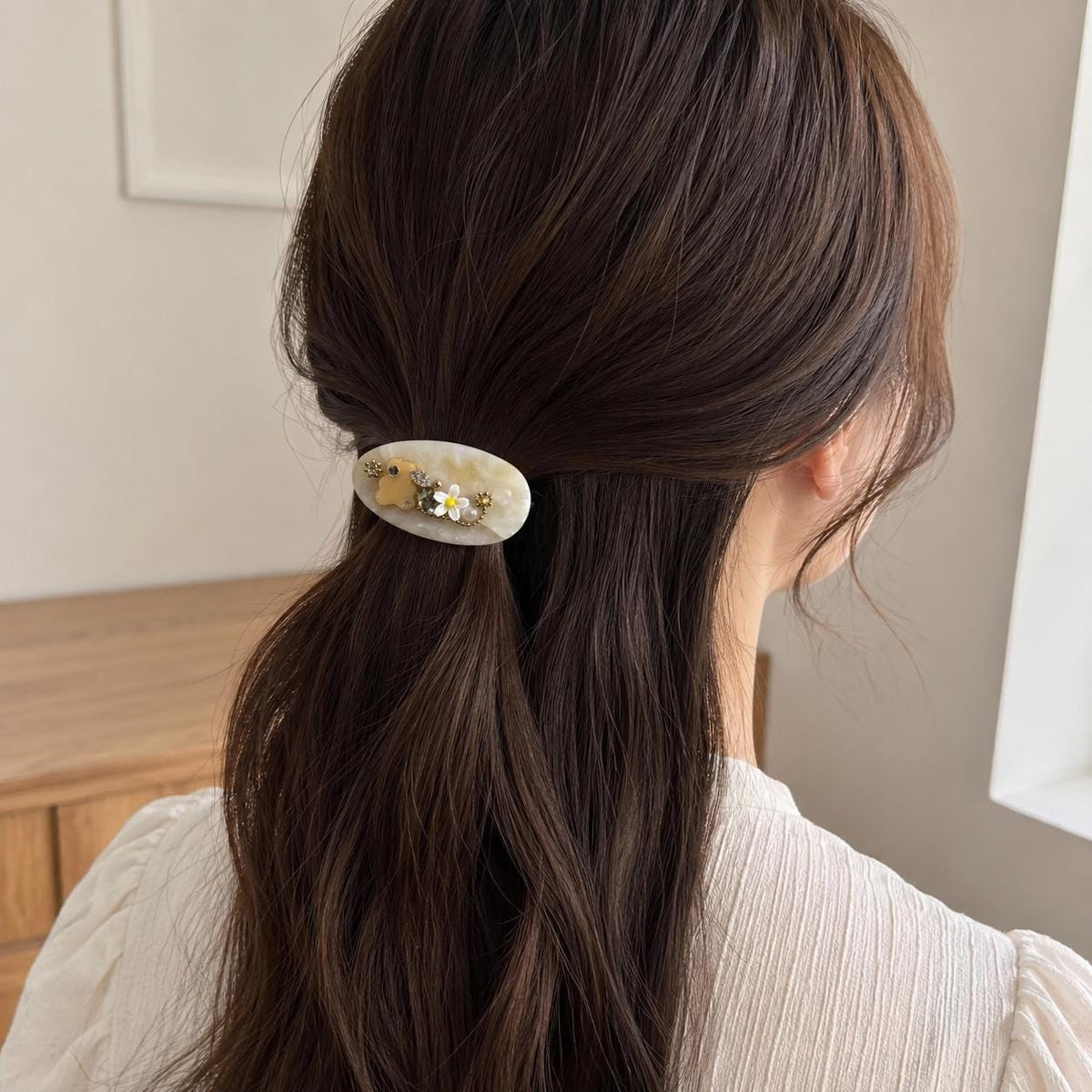 Cream Shell Flower Hair Clip, Marble Acetate Barrette, Beige Bear Crystal Alligator Clip, Cute Hair Accessory, Gift for Her