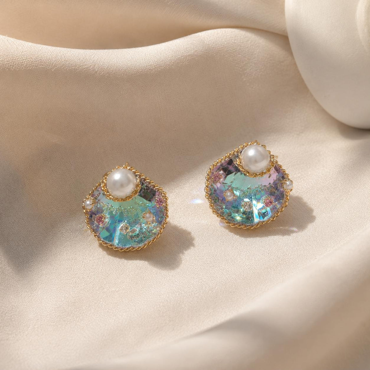 Holographic Seashell Dangle Earrings, Pearl Aurora Glass Earrings, Mermaidcore Ocean Jewelry, Gift for Her