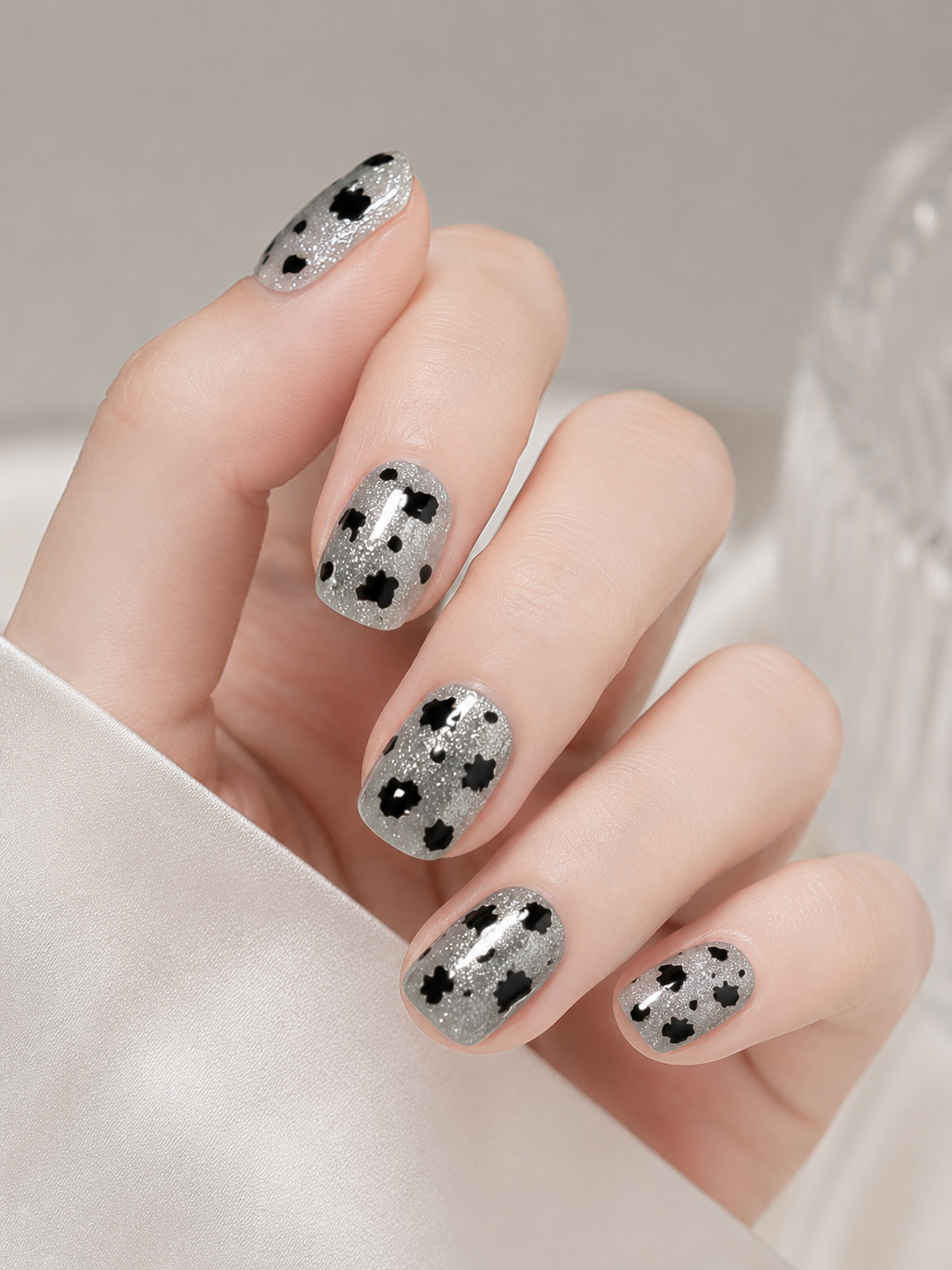 Silver Cat Eye Cow Print Y2K | Short Round Press-Ons No.4