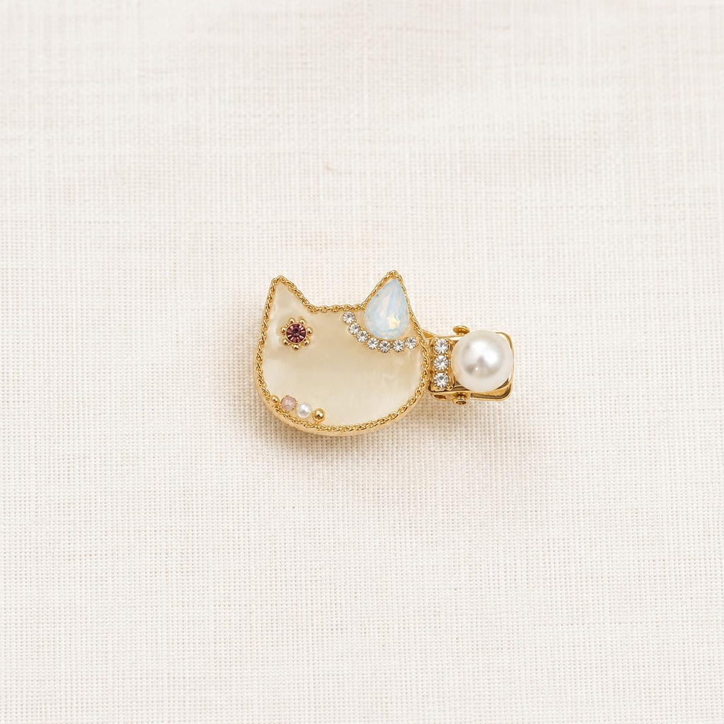 Cream Marble Cat Hair Clip, Opal Crystal Moon, Gold Chain Border, Pearl Alligator Pinch