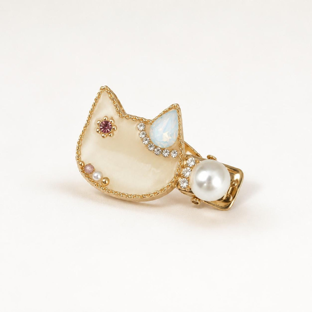 Cream Marble Cat Hair Clip, Opal Crystal Moon, Gold Chain Border, Pearl Alligator Pinch