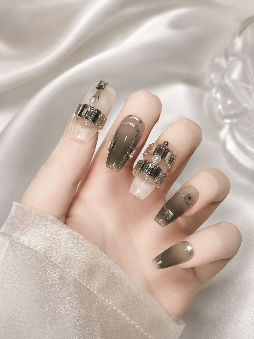 Crystal Edge – Smoky Grey Rhinestone Press-On Nails NO.16