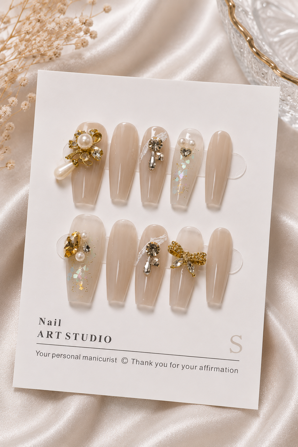 Golden Heirloom – Pearl & Gold Luxury Press-On Nails NO.15