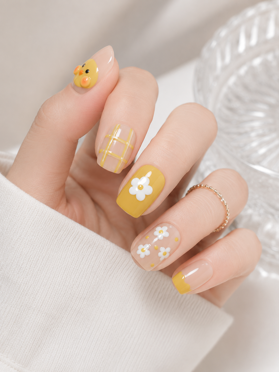 Yellow Chick & Daisy Cute | Short Square Press-Ons No.10
